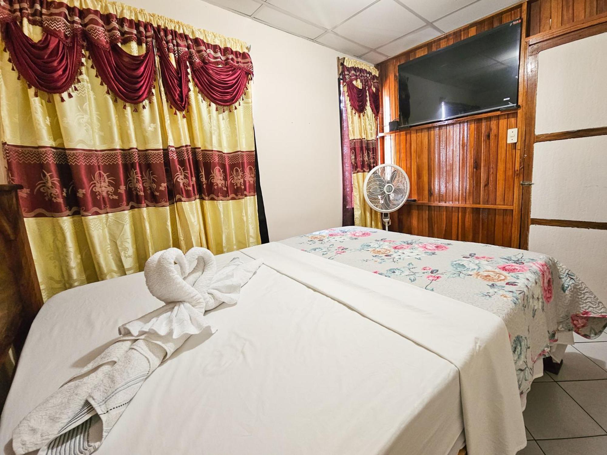 Apartamento Daly 3 Guápiles Zewnętrze zdjęcie